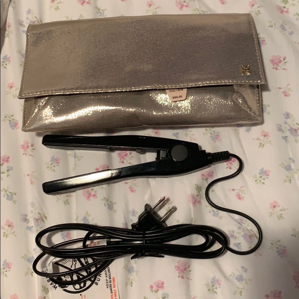 Mini hair straightener